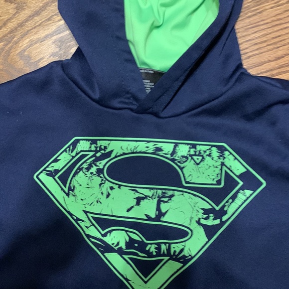 Boys medium Superman sweatshirt - Picture 2 of 3